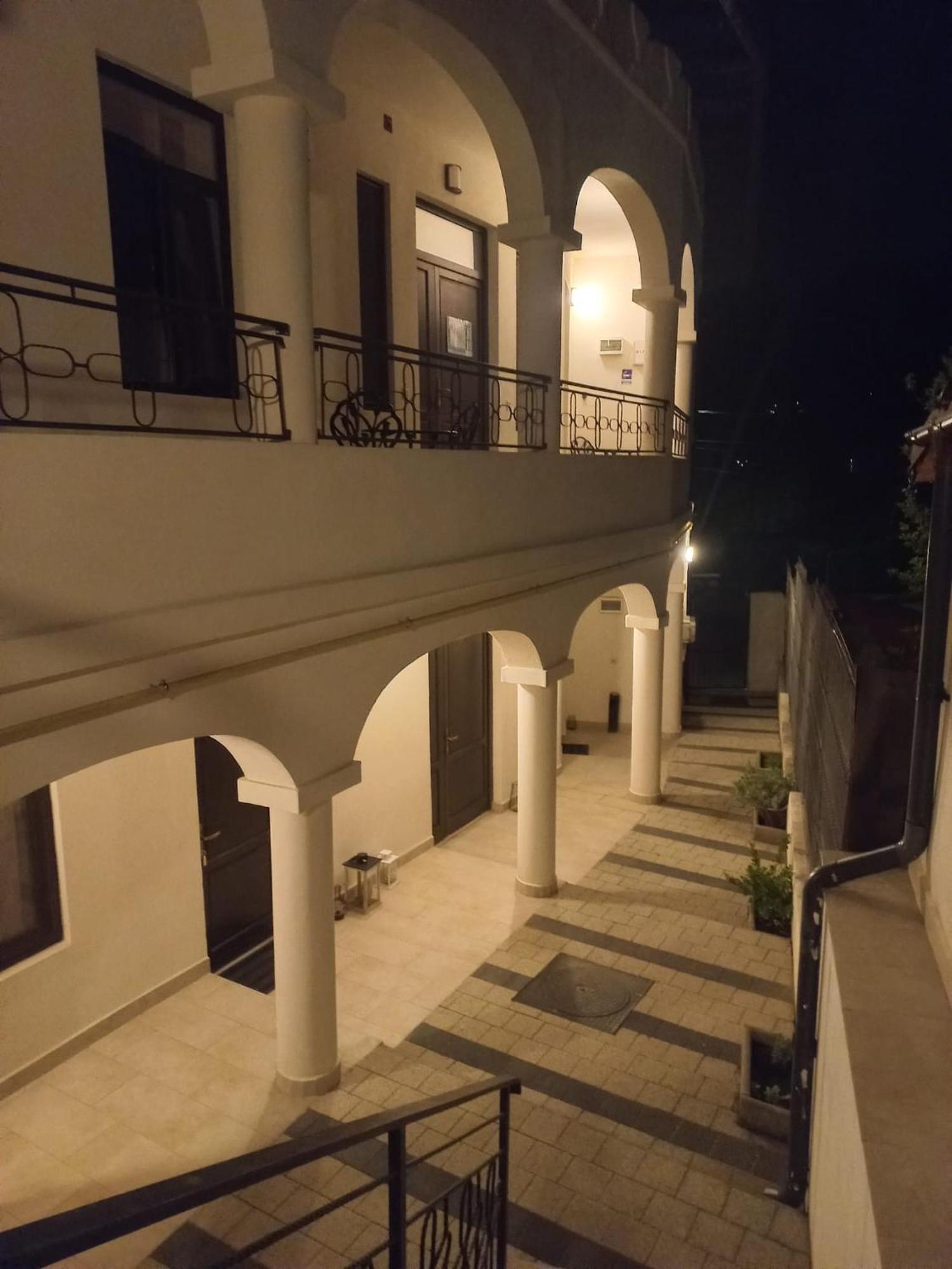 Maisonette Apartments Къмпулунг Екстериор снимка