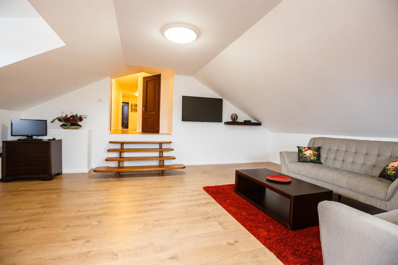 Maisonette Apartments Къмпулунг Екстериор снимка
